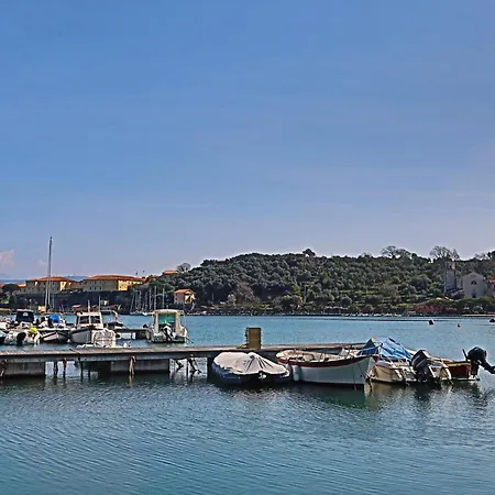 Giulio's Terraces In The Bay Porto Venere