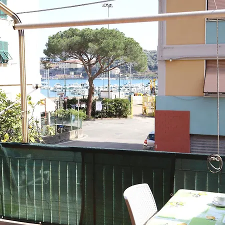 Giulio's Terraces In The Bay Porto Venere