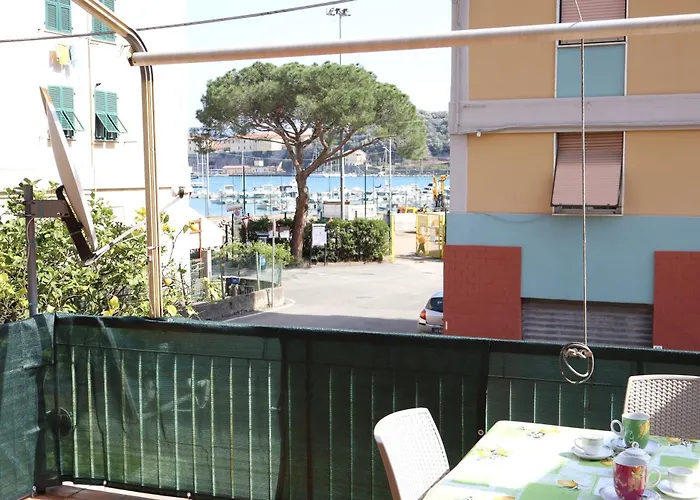 Giulio's Terraces In The Bay Porto Venere